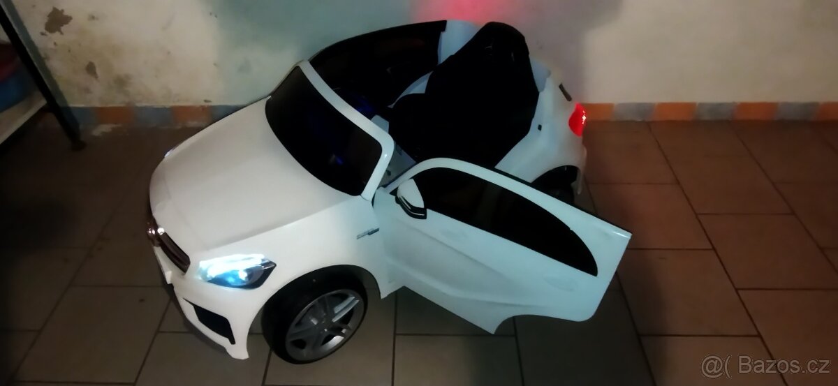 Mercedes - 6