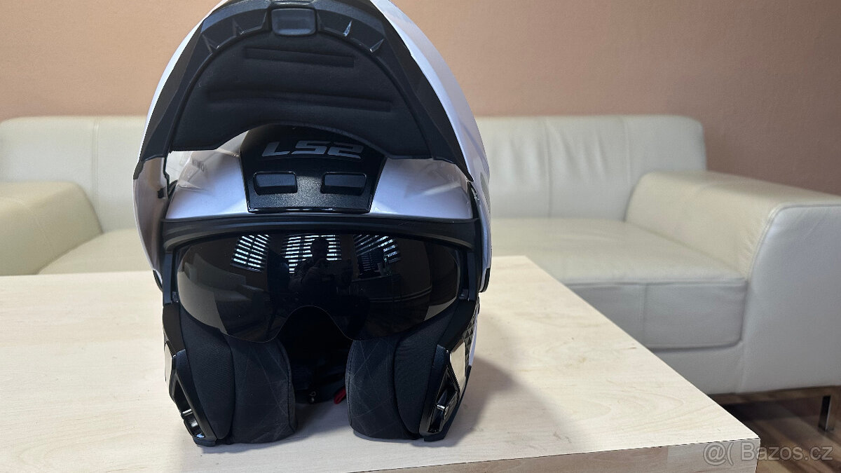 Výklopná helma LS 2 - 6