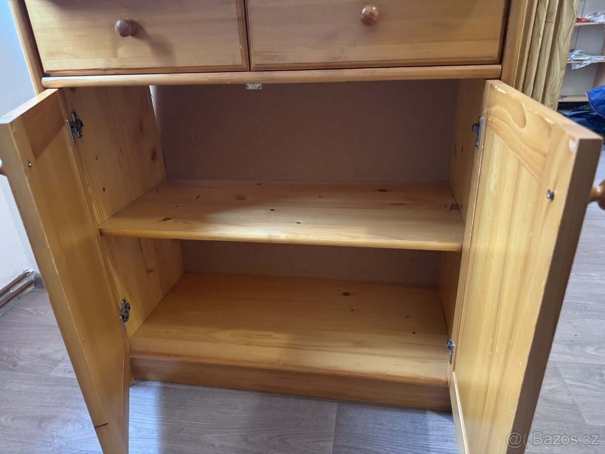 Komoda, stolek na kolečkách - 6