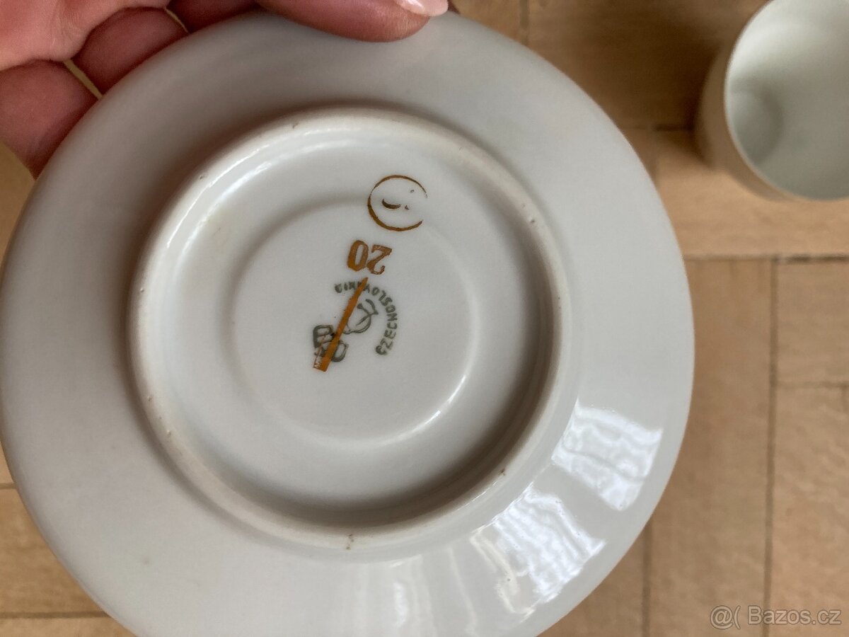 šálek a podšálek - 6