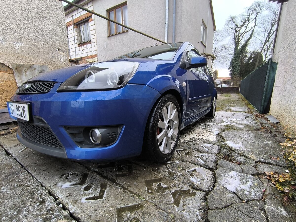 Ford fiesta ST150 - 6