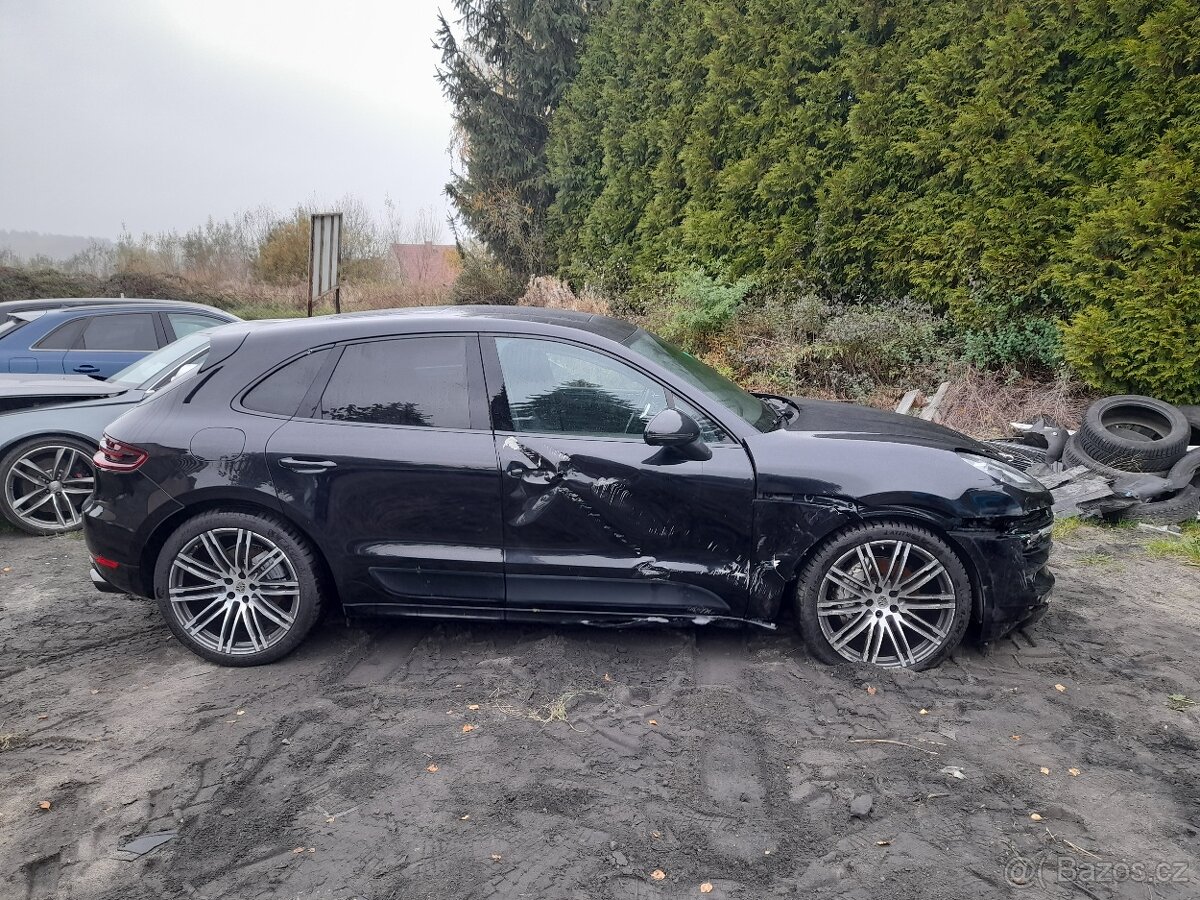 Porsche macan Europe - 6
