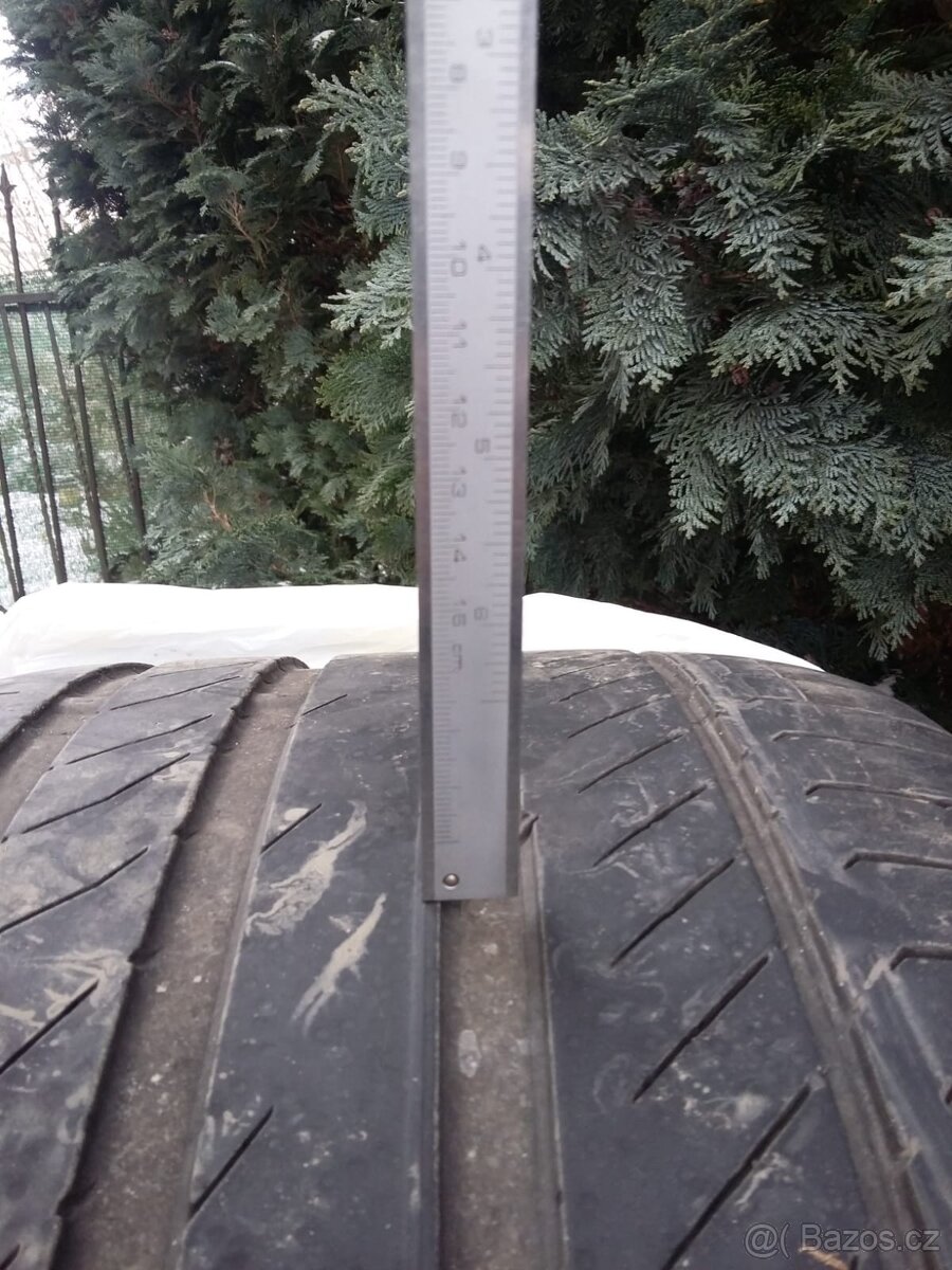 Dunlop 285/30/21 - 6