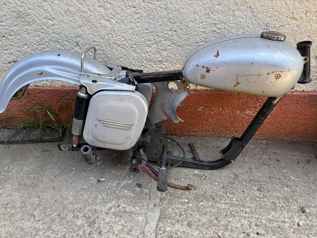 Jawa panelka dily - 6