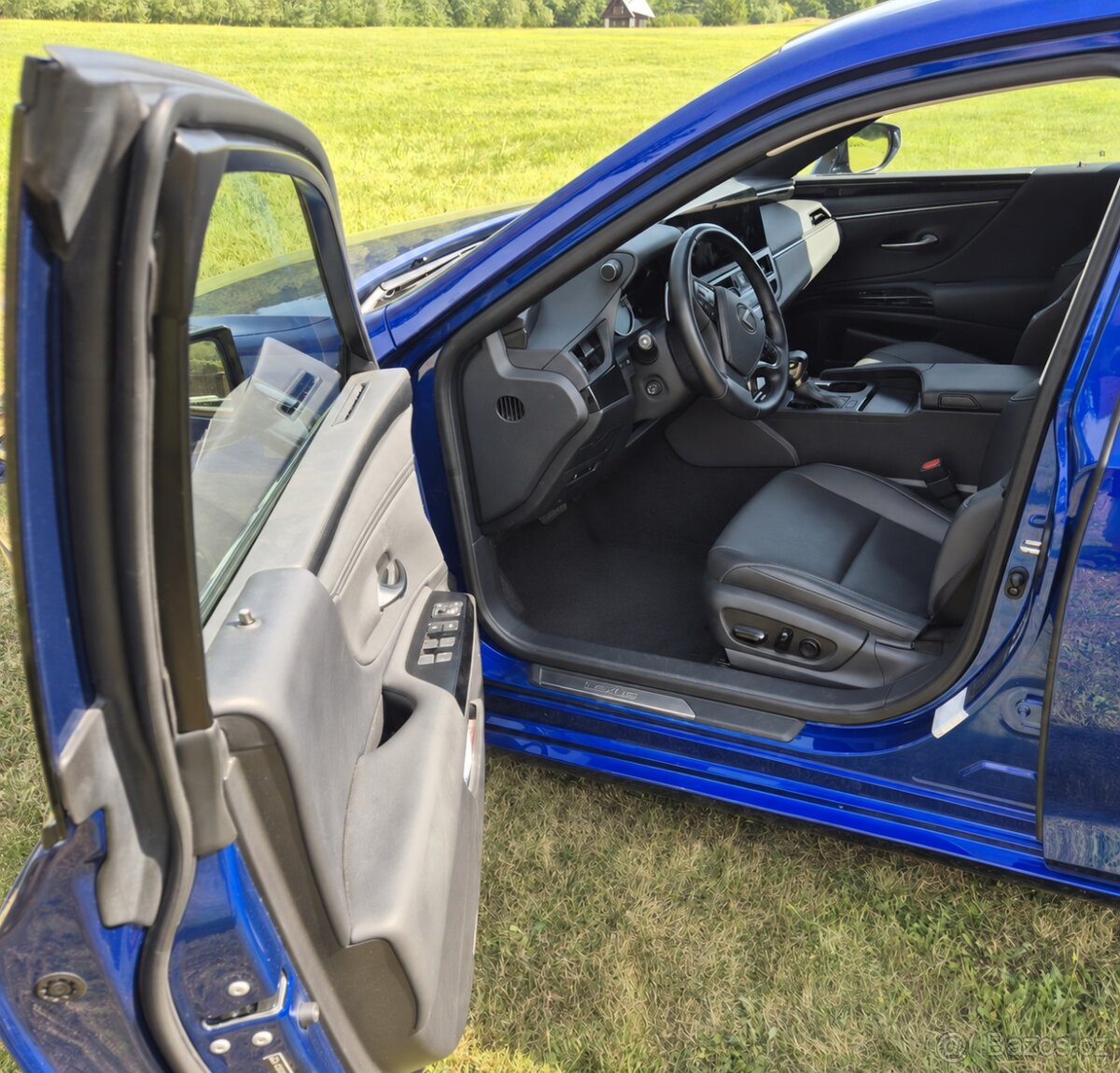 Prodám Lexus ES 300h - 6