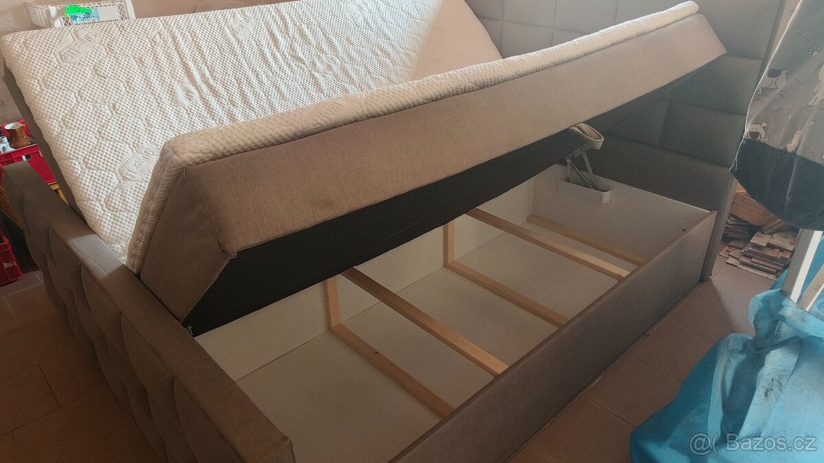 Luxusní manželská postel 180x200 - 6