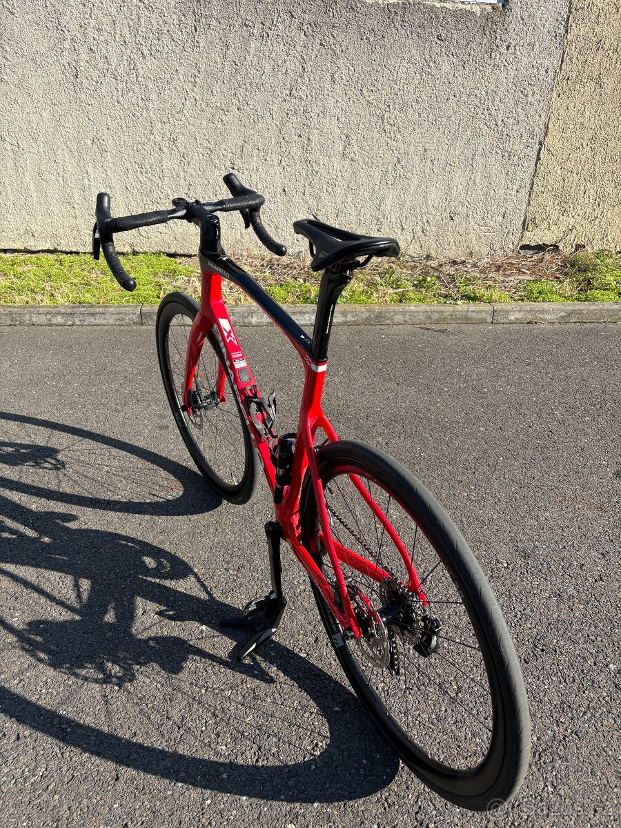 Pinarello X3 Keen Red – Shimano 105 Di2, karbonová kola, wat - 6
