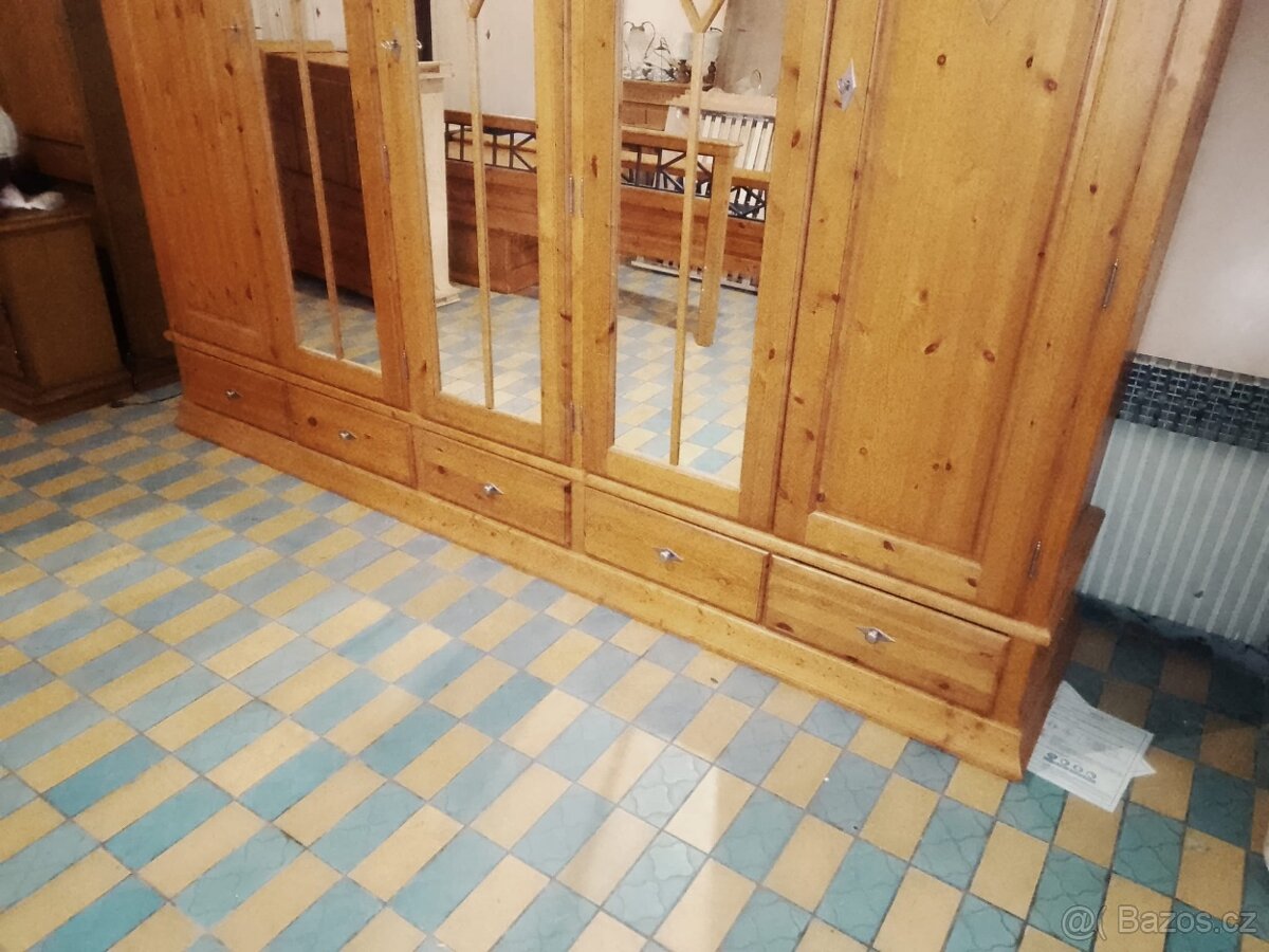 KOMPLETNÍ DŘEVĚNÁ LOŽNICE MUSTERRING - 6