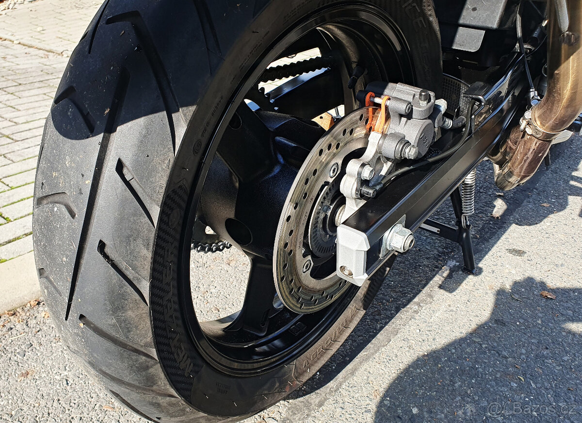 Suzuki DL650 V-Strom - 6