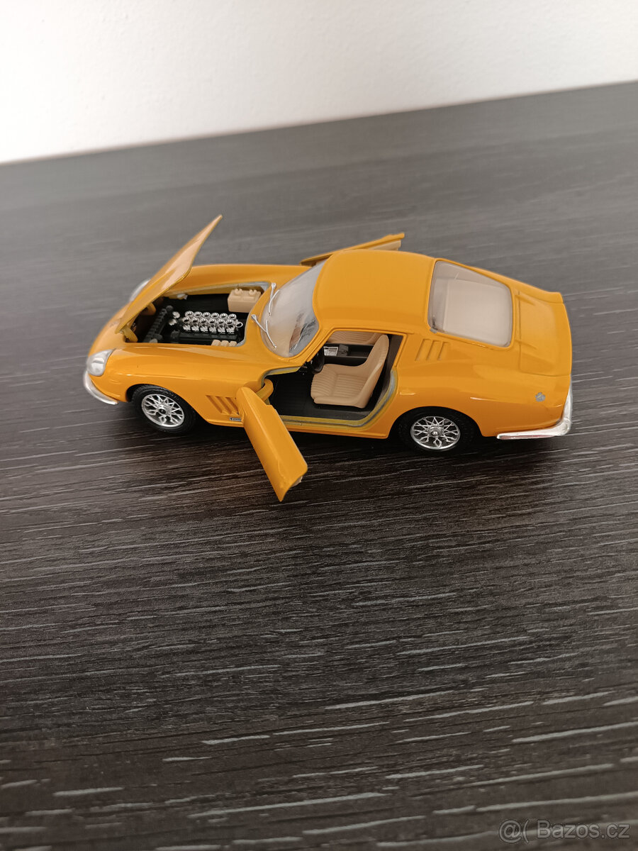 Burago Ferrari 275 GTB 4 - 6