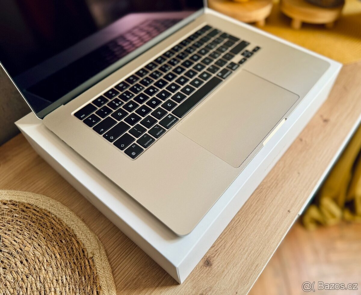 Macbook Air 13"6 M2 2023 8/256GB - 6