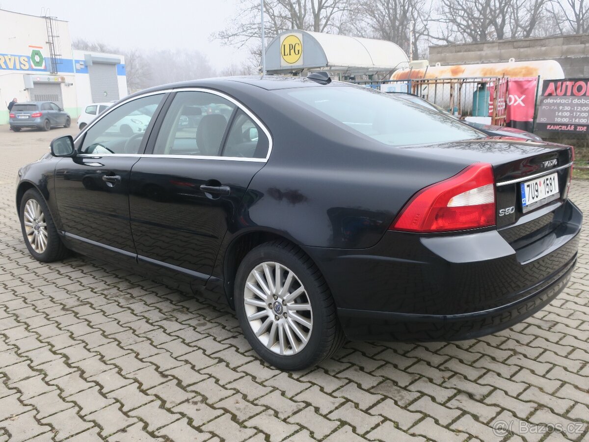 Volvo S80 3.2 i V6 175 kW - 6