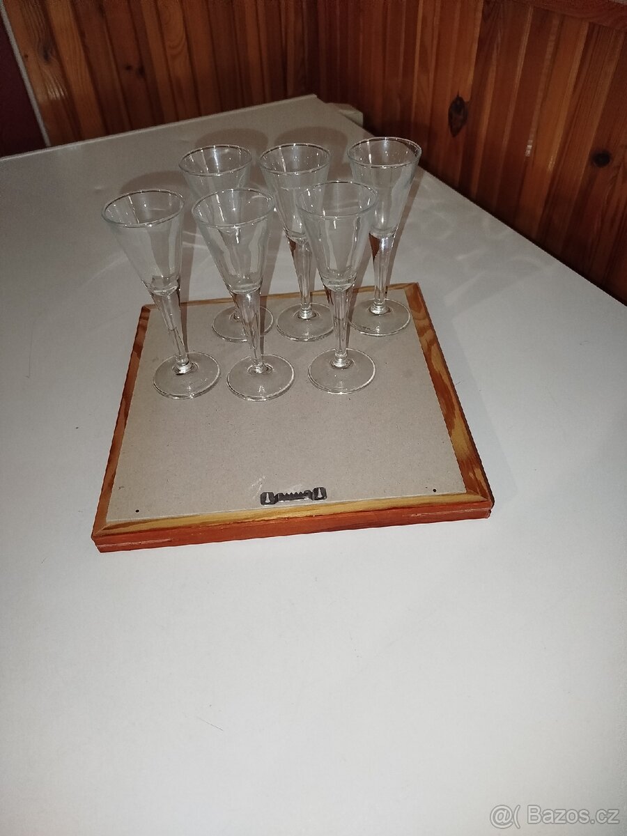 Panáky na nožce - 6