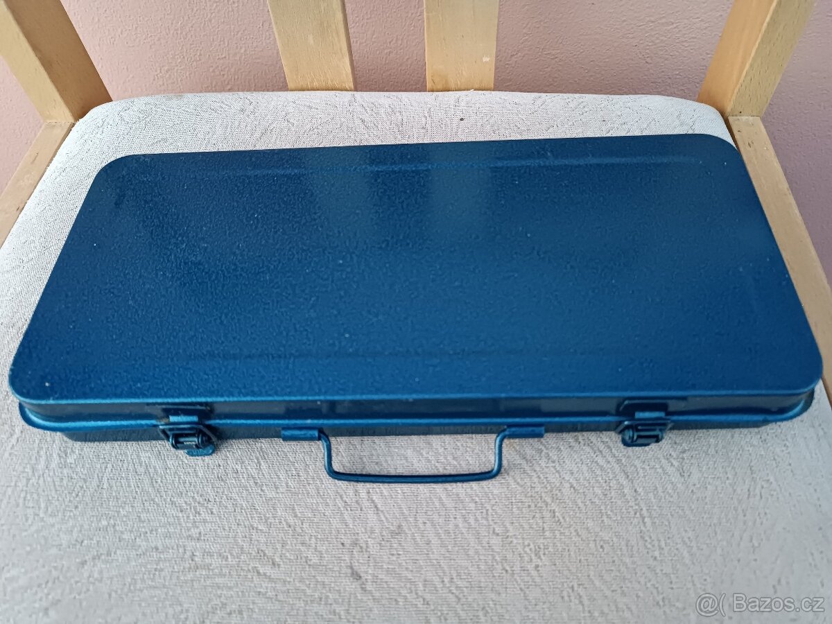 Sada na utahování a povolování matek a šroubů. - 6