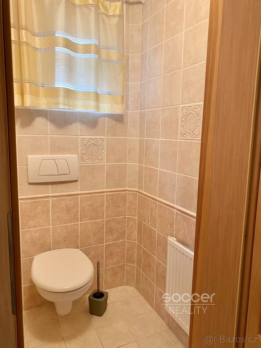 Atypický podkrovní byt 2+kk v atraktivním centru města. - 6