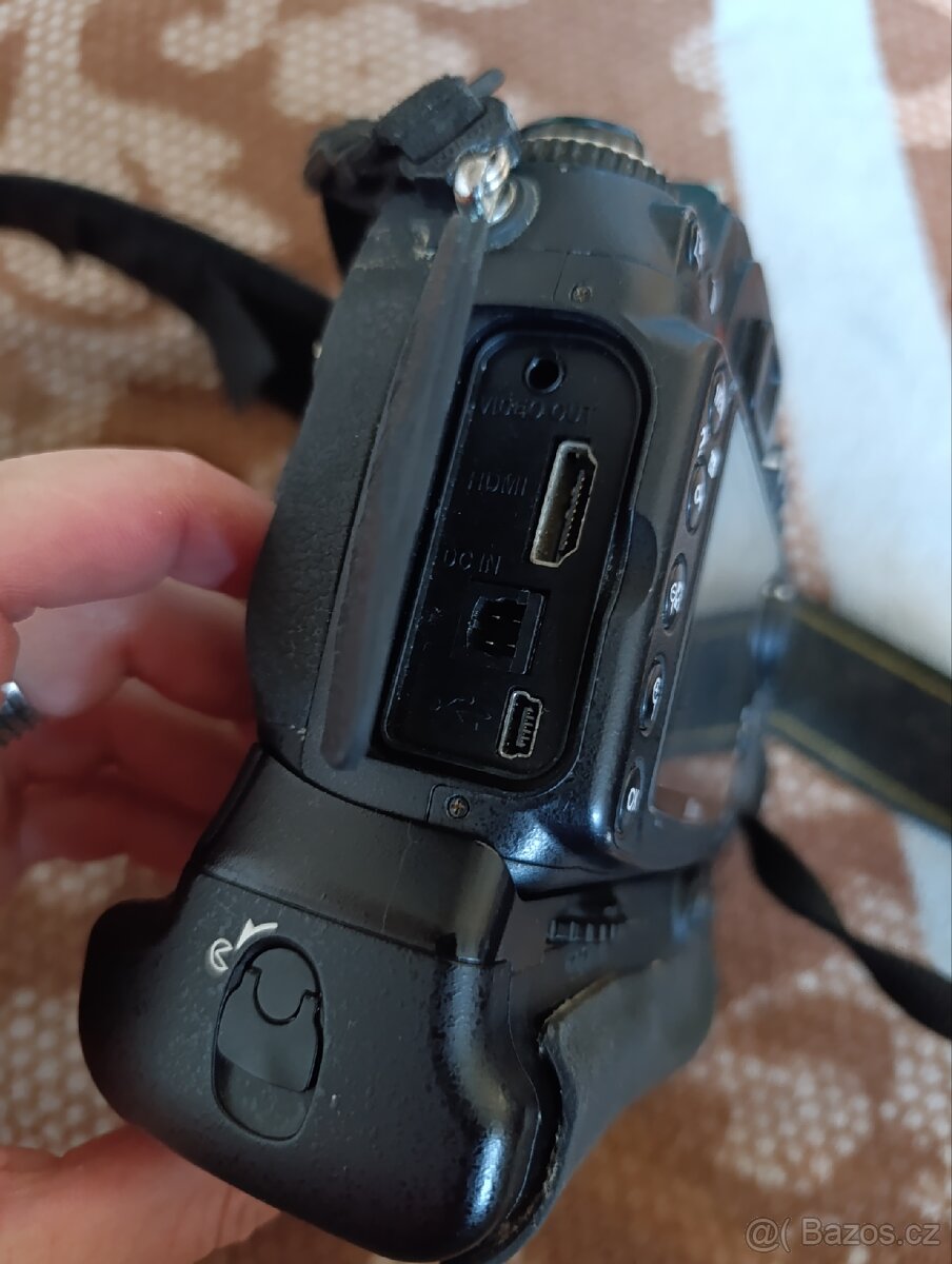 Fotoaparát Nikon D300 Tělo - 6