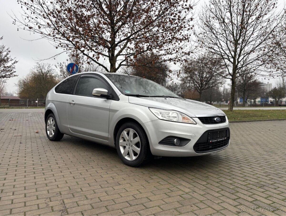 FORD FOCUS 1.6 77 KW AMBIENTE - BENZÍN - 3 DVEŘOVÝ HATCHBACK - 6