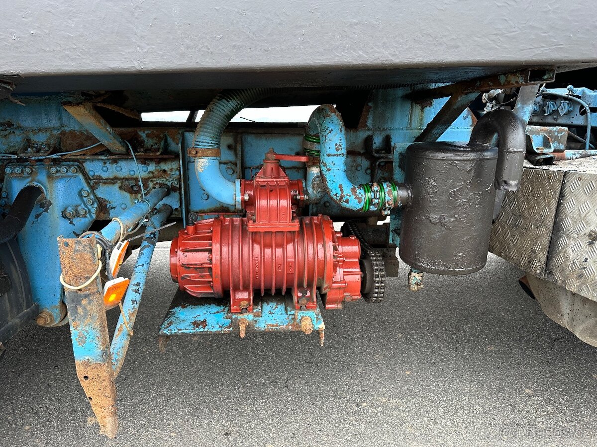 Fekálními vůz Scania p114 - 6