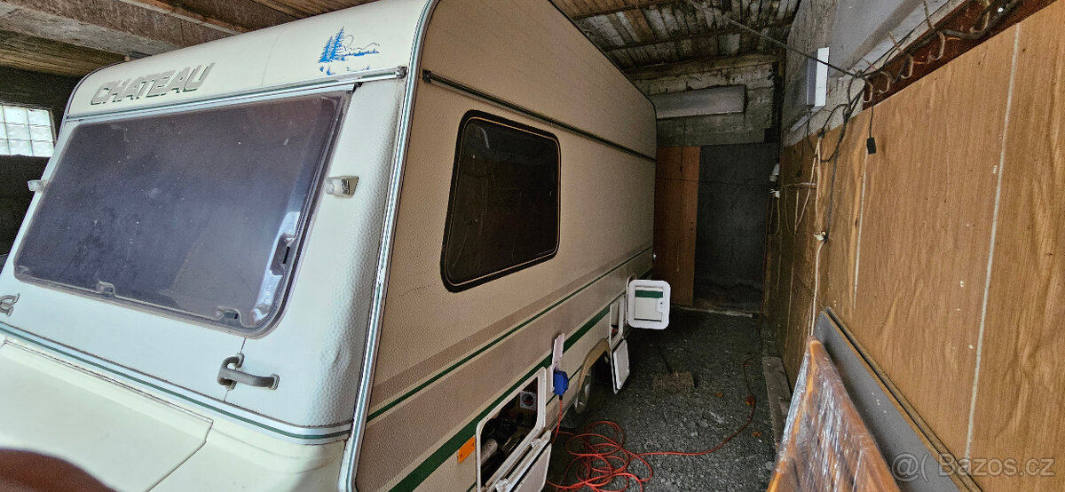 Obytný přívěs Chateau 400 - 6