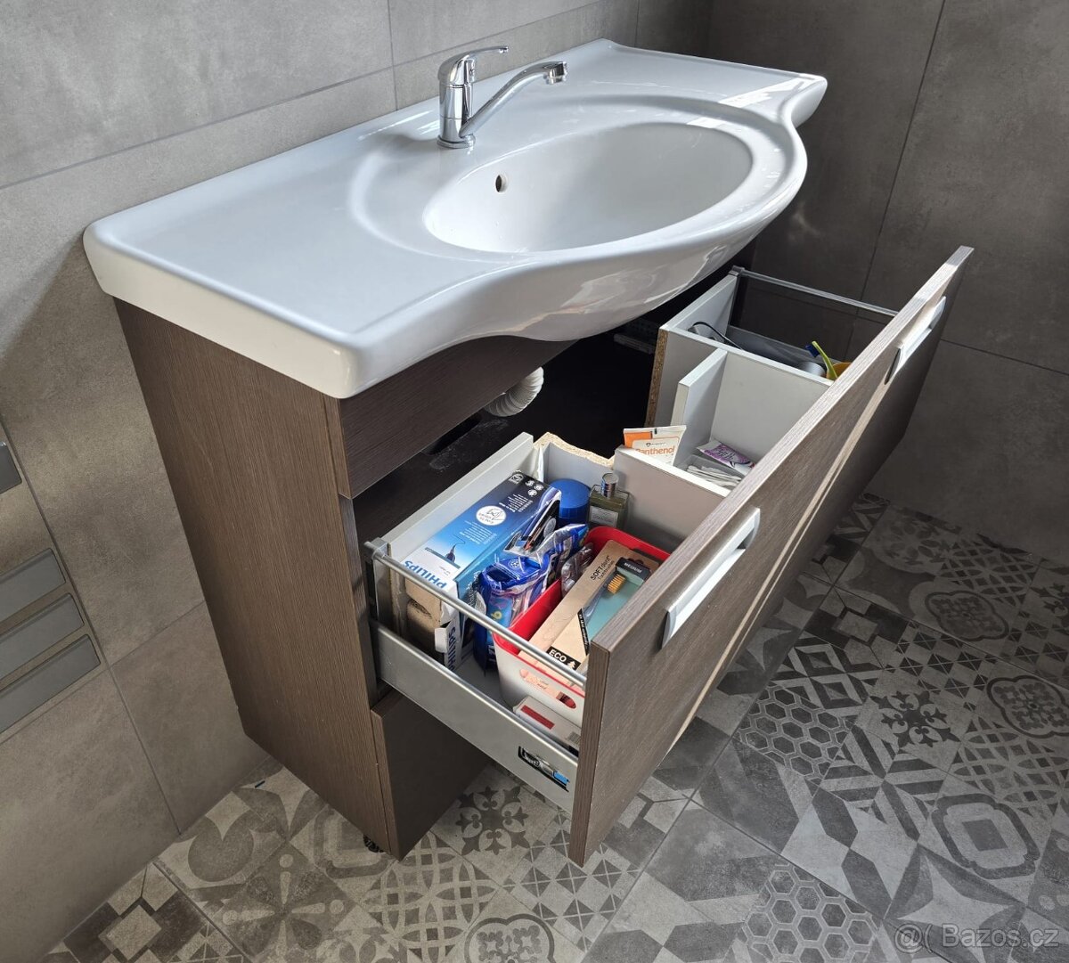 Umyvadlo se skříňkou - 6
