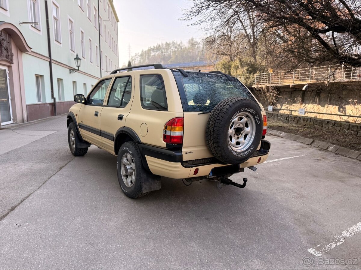 Opel Frontera 3.2 V6 manuál - 6