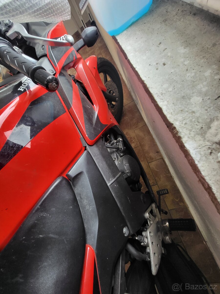 Honda CBR 125 - 6