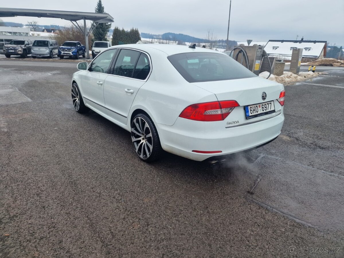 Škoda Superb 2 facelift elegance 1.8 tsi 118kw rok 2013/14 - 6