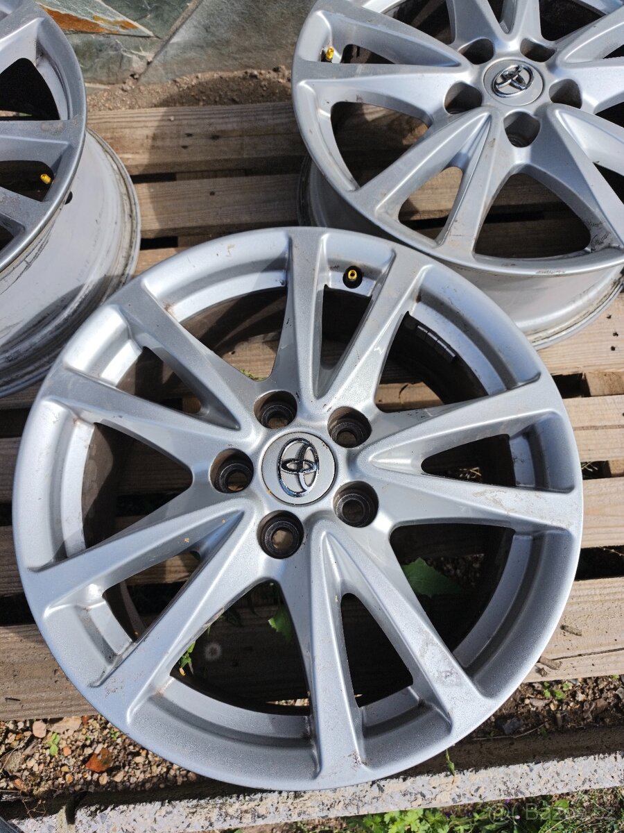 5x114,3 originál disky Toyota - 6