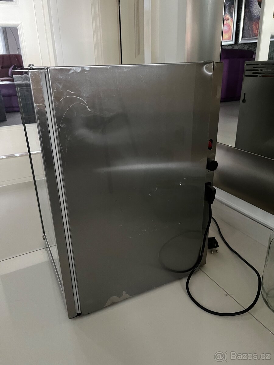 Lednice na plechovky Liebherr - 6