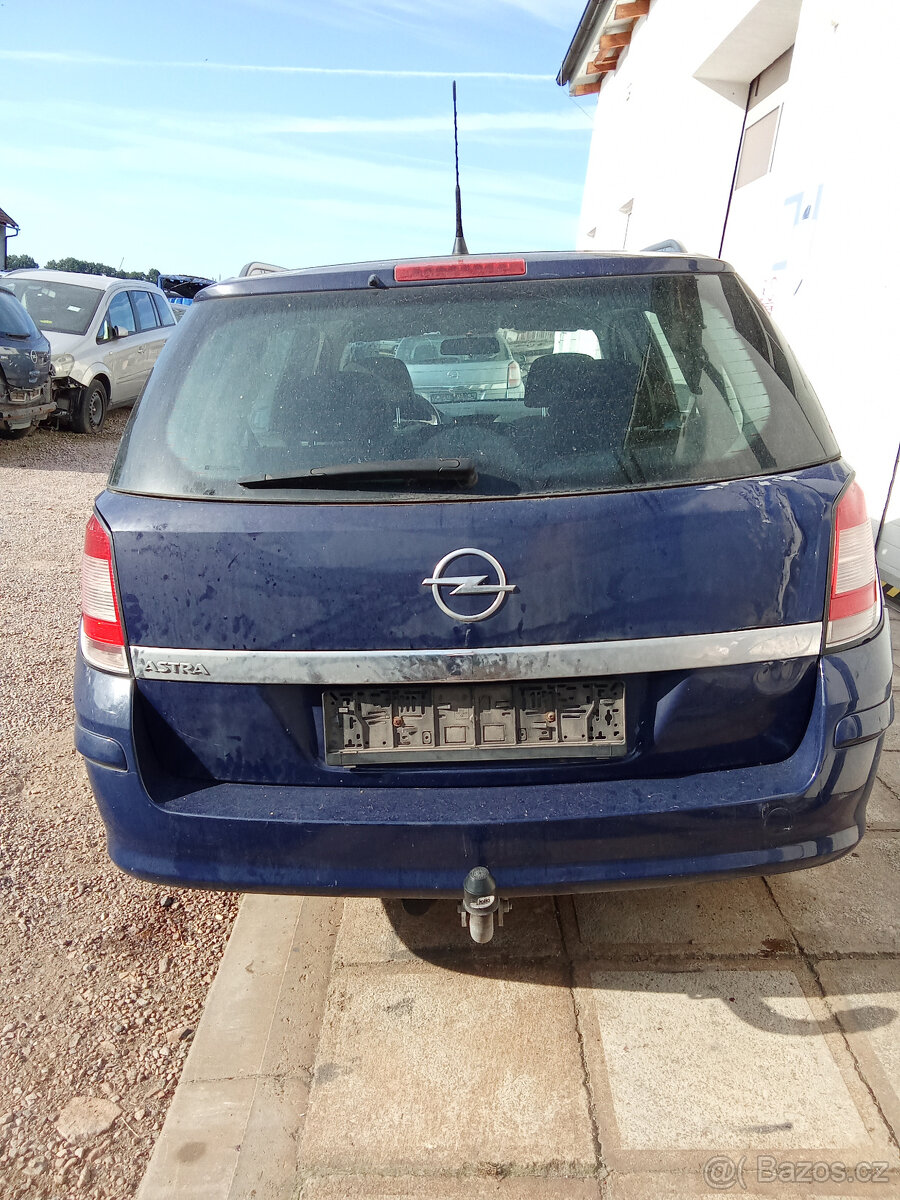 Opel Astra H caravan 1,4 16V - náhradní díly - 6