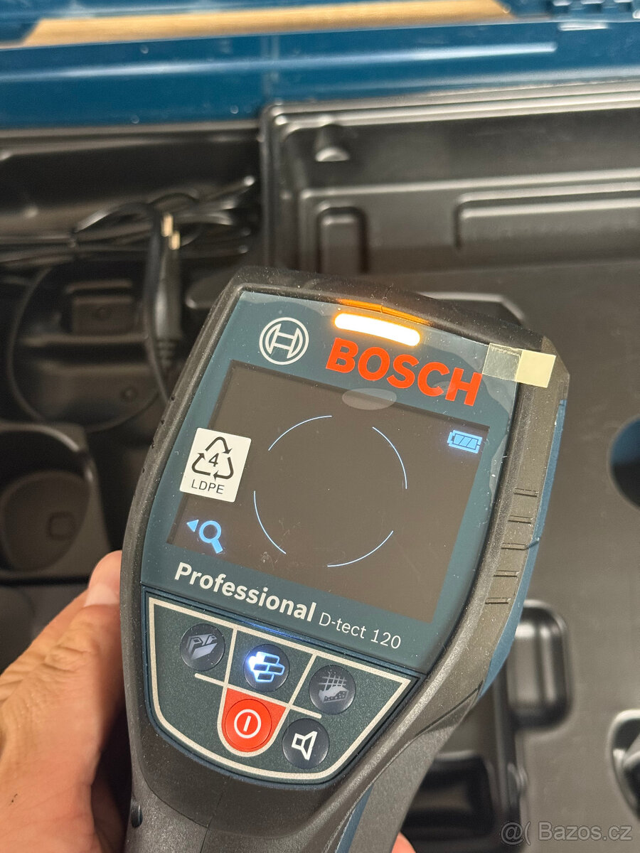 NOVÝ detektor Bosch Professional D-TECT 120 - 6