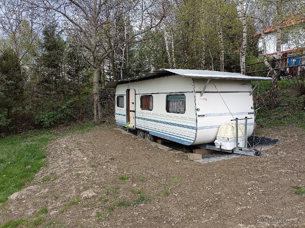 Prodám karavan bez TP 7x2,2 m - 6