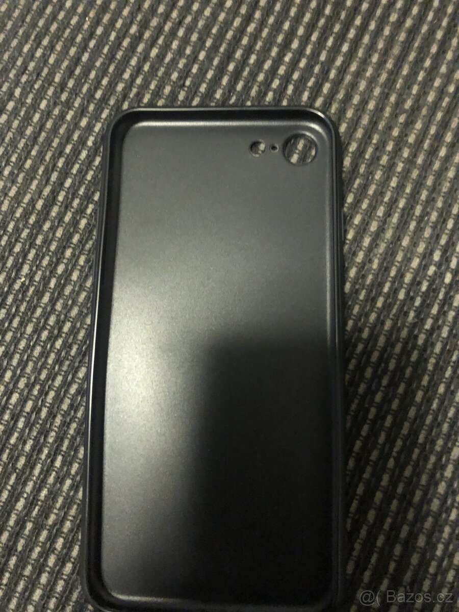 Kryty na iPhone 8 - 6