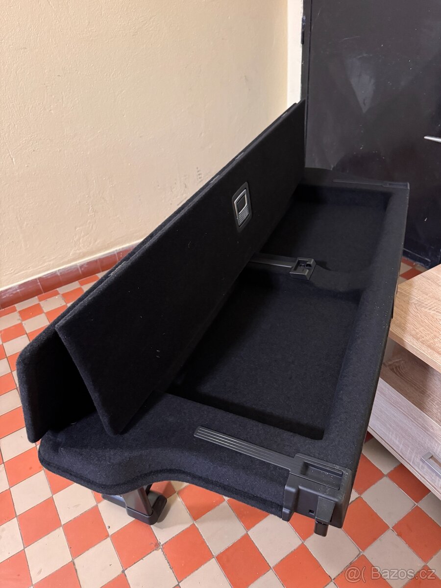 V klasse - Originální přepážka do kufru - 6