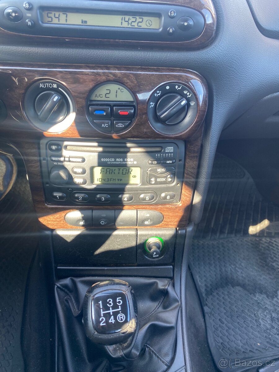 Ford Mondeo 2,5 v6 - 6