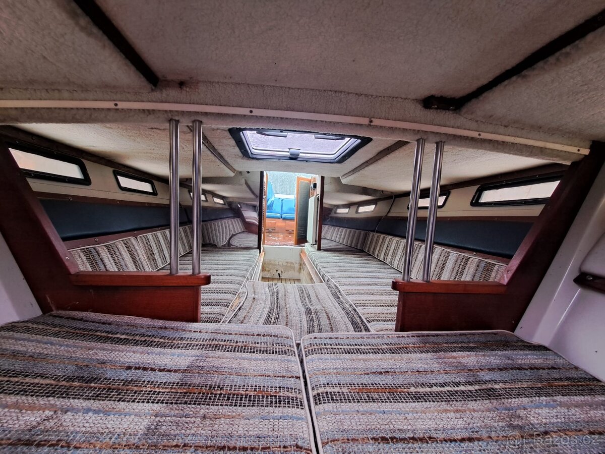 Loď člun Scarab 300 - 6