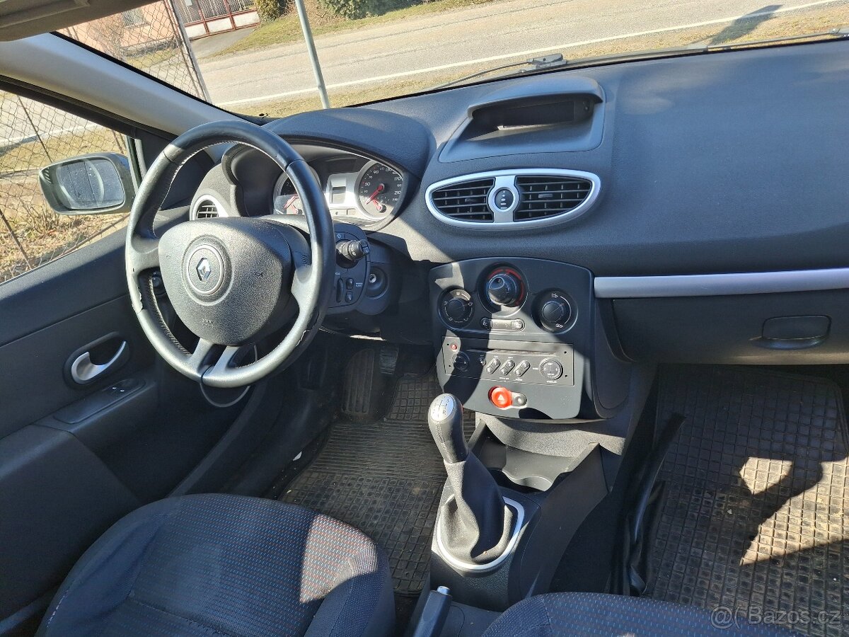 Renault clio 1.6 benzín - 6