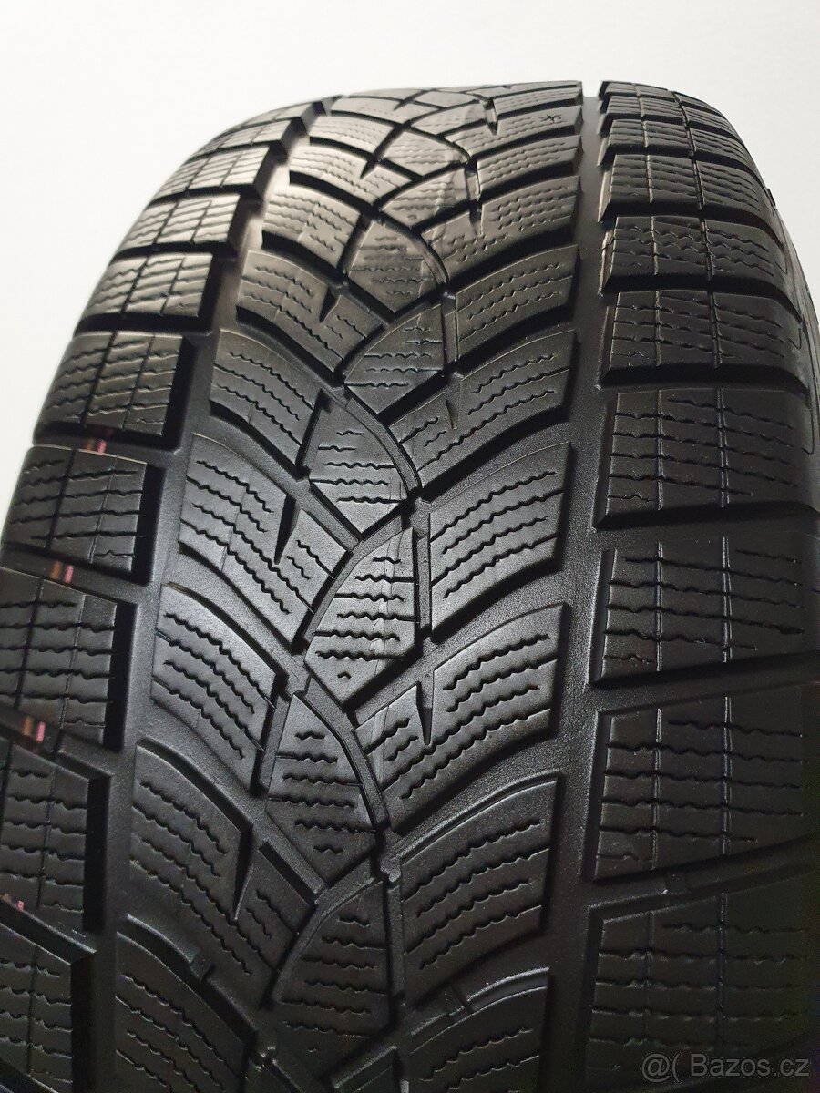 2x -- 235/55 R19 Zimní pneu Goodyear UltraGrip Perf + SUV -- - 6