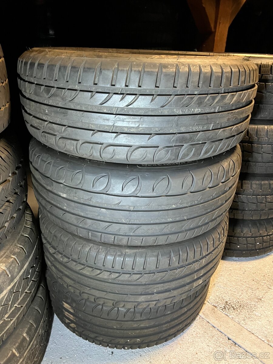 215/55 R17 94V Passat - 6