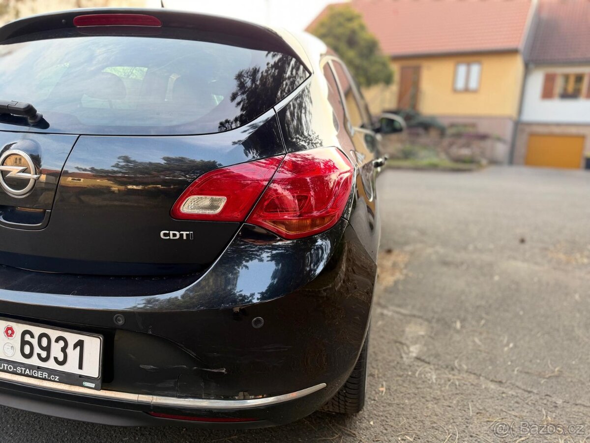 Opel Astra J Hatchback 1,7 CDTi 81 Kw - 6