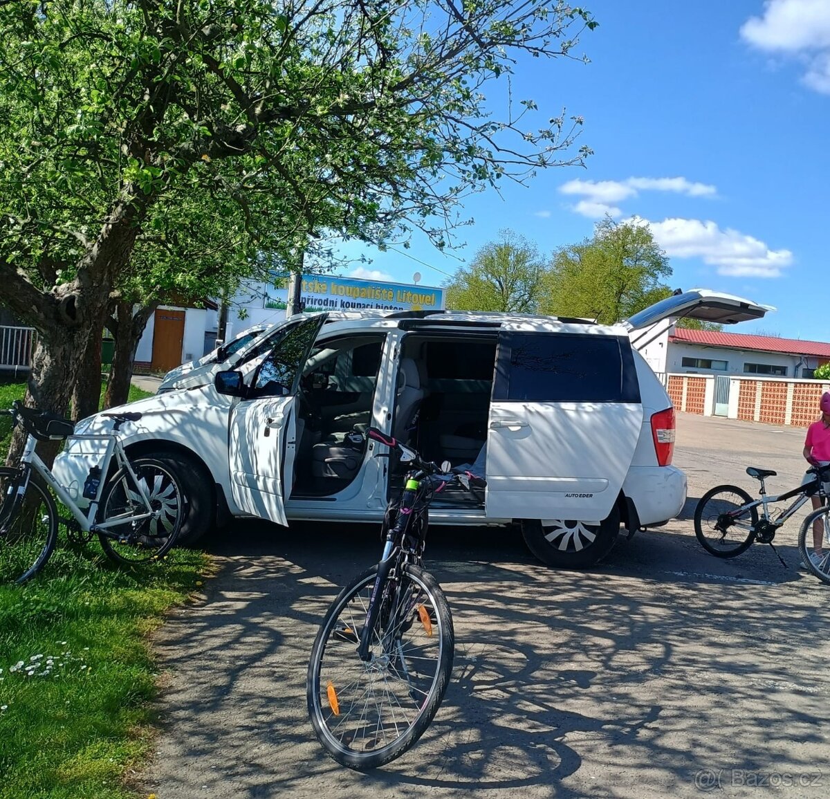 Kia Carnival FACELIFT 2.2 CRDI 110 KW 7 míst - 6