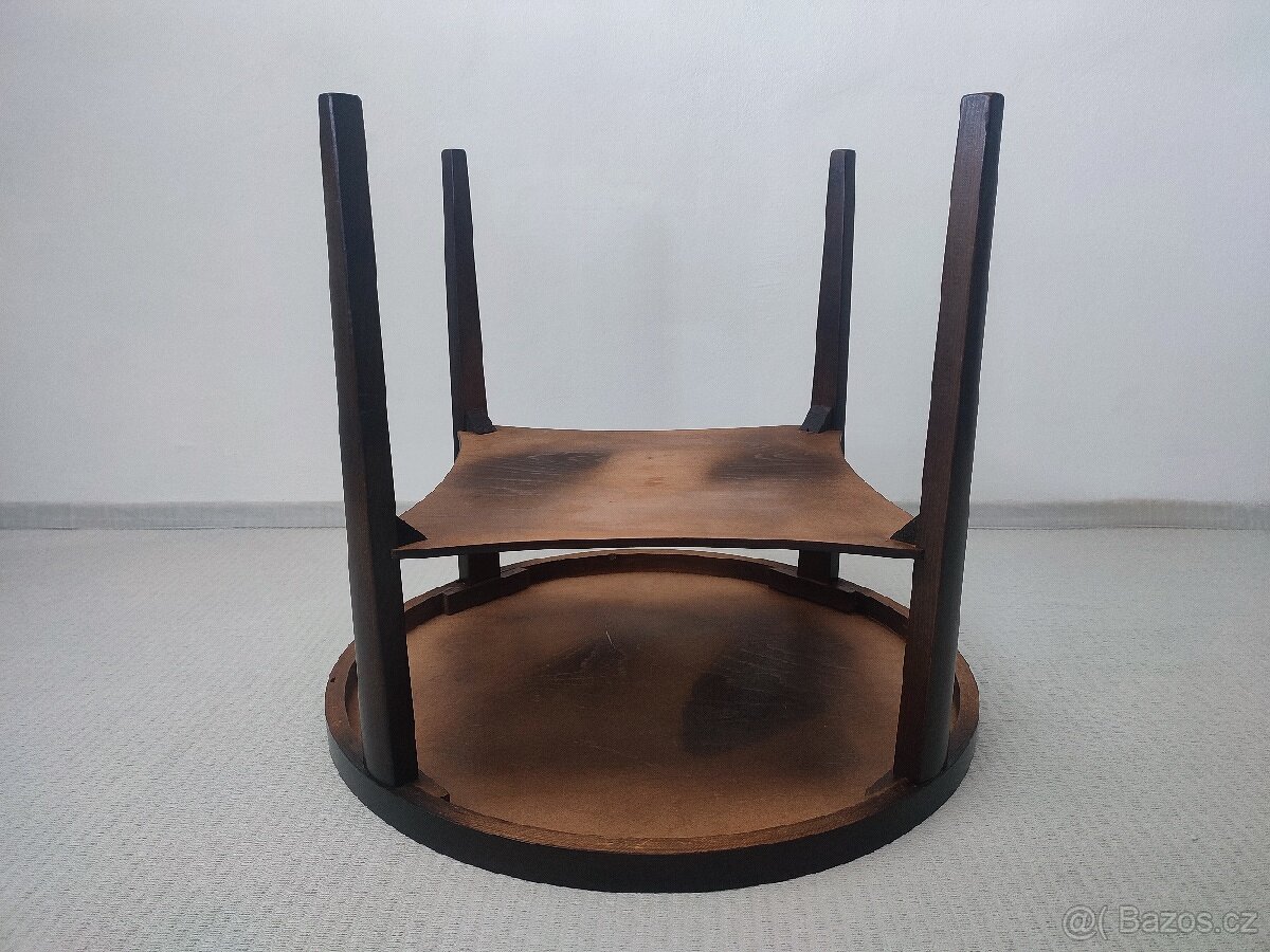 STAROŽITNÝ KONFERENČNÍ STOLEK. - 6