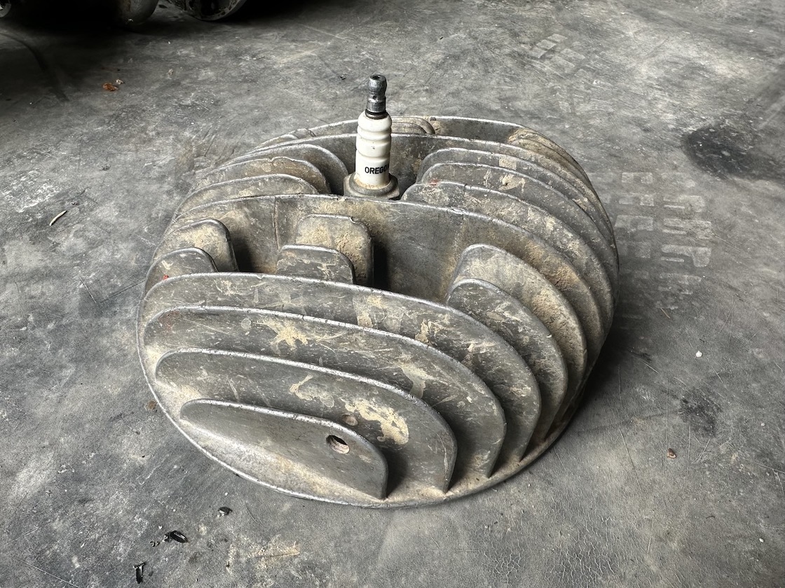 Predám DILY motoru ČZ 250/455 - 6