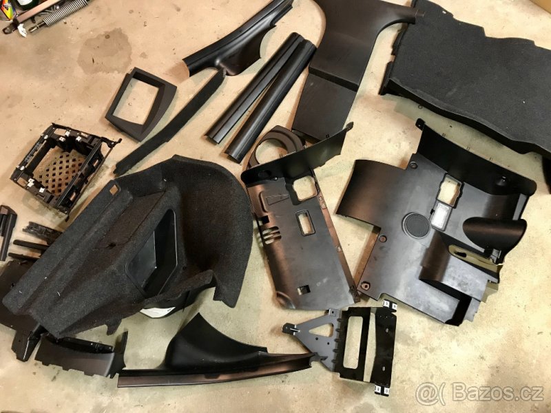 BMW E60 / E61 – VEŠKERÉ KRYTY-PANELY-PLASTY-VÝPLNĚ-STROPNICE - 6