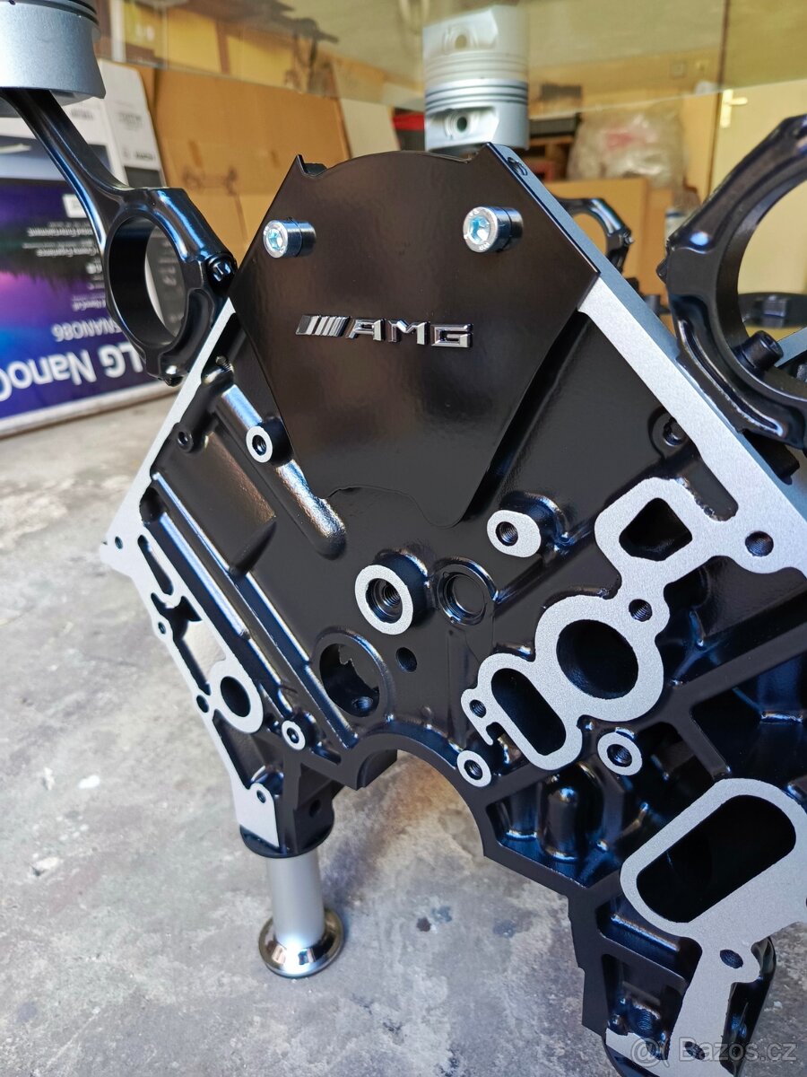 Konferenční stolek z bloku motoru V8 Mercedes Benz. - 6