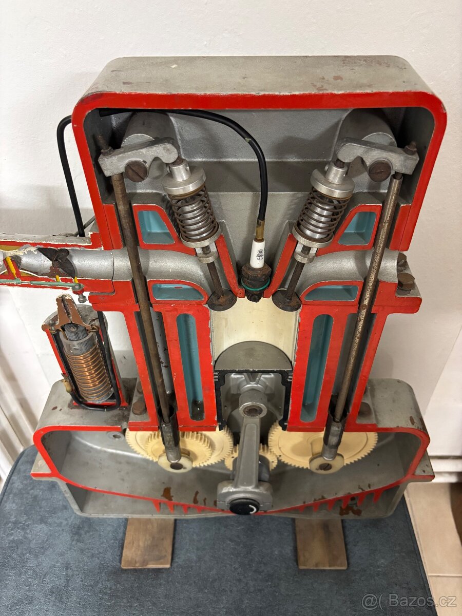 Školní model motoru - 6