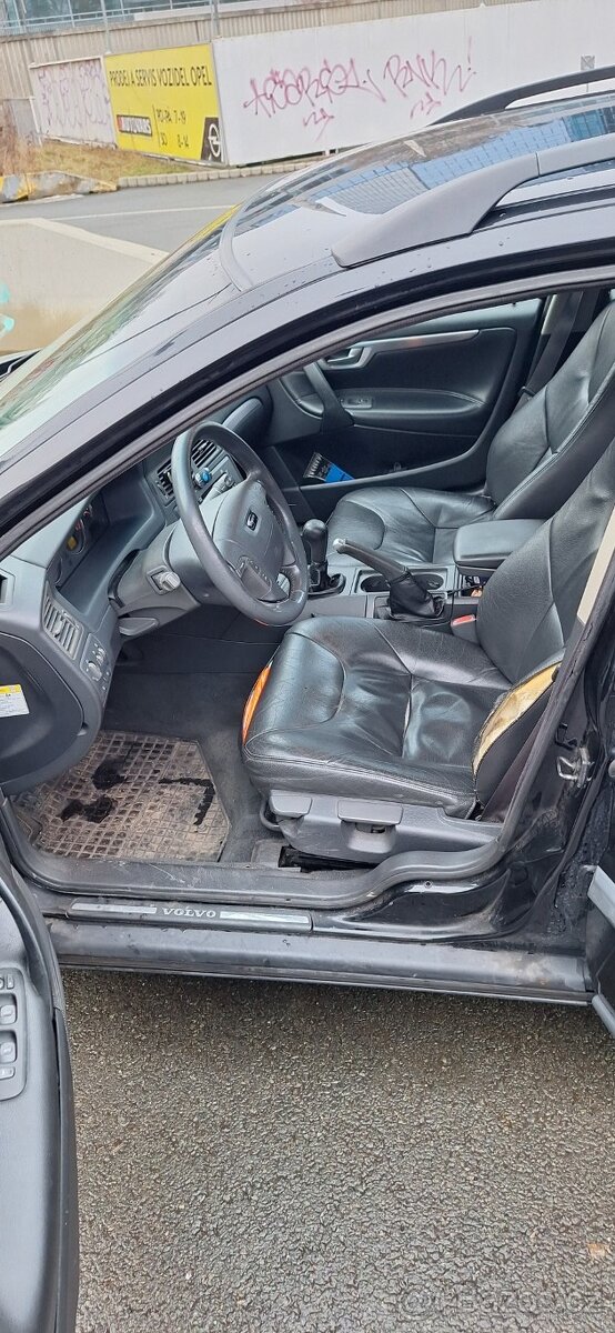 V70 2,4i 2002 7 míst tažné - 6
