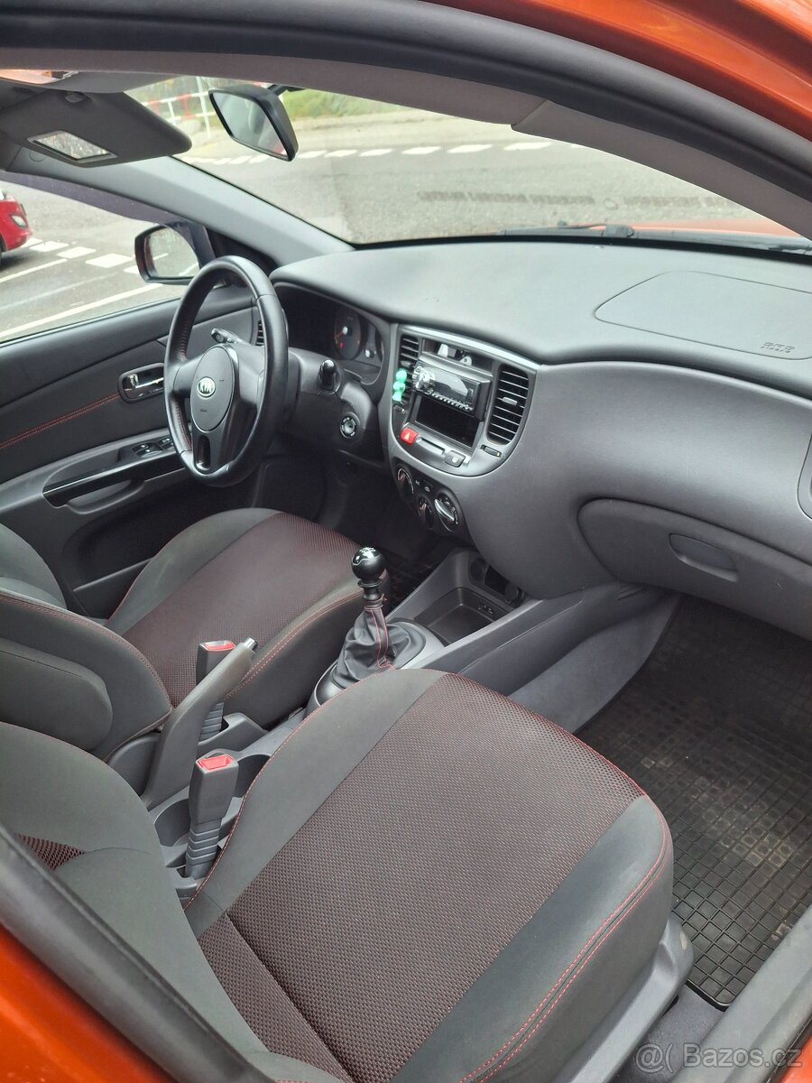 Kia Rio 1,4 - 6