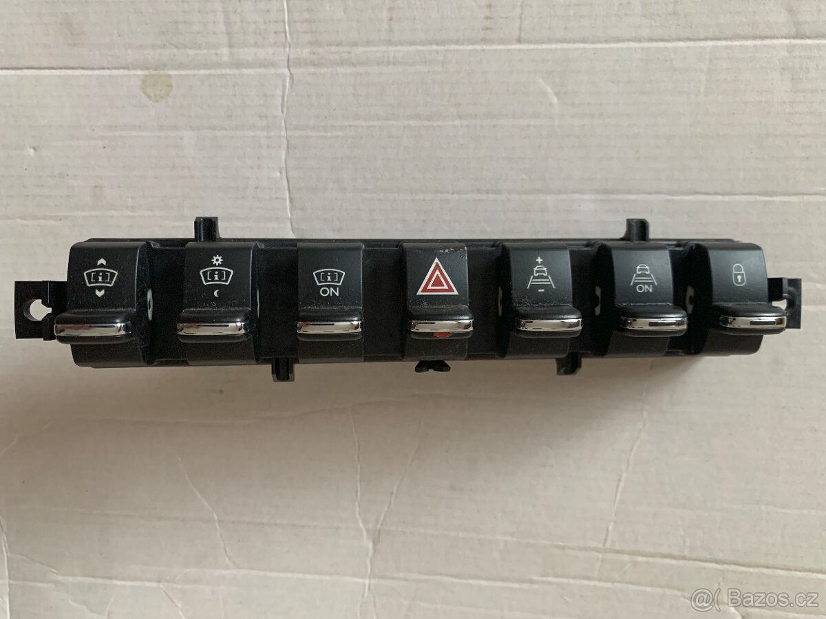 Řadící páka, spínače středové konzole Peugeot 3008 I - 6