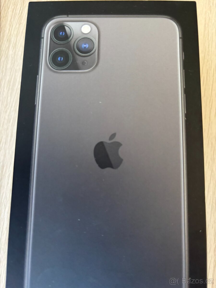 iPhone 11 Pro max 64GB + 4 obaly zdarma - 6